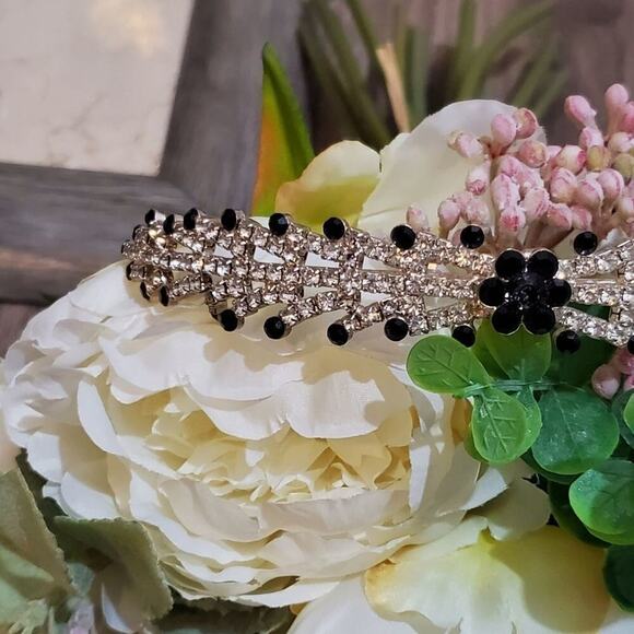 𝅺Jeweled crystal and black headband‎ - Picture 3 of 6